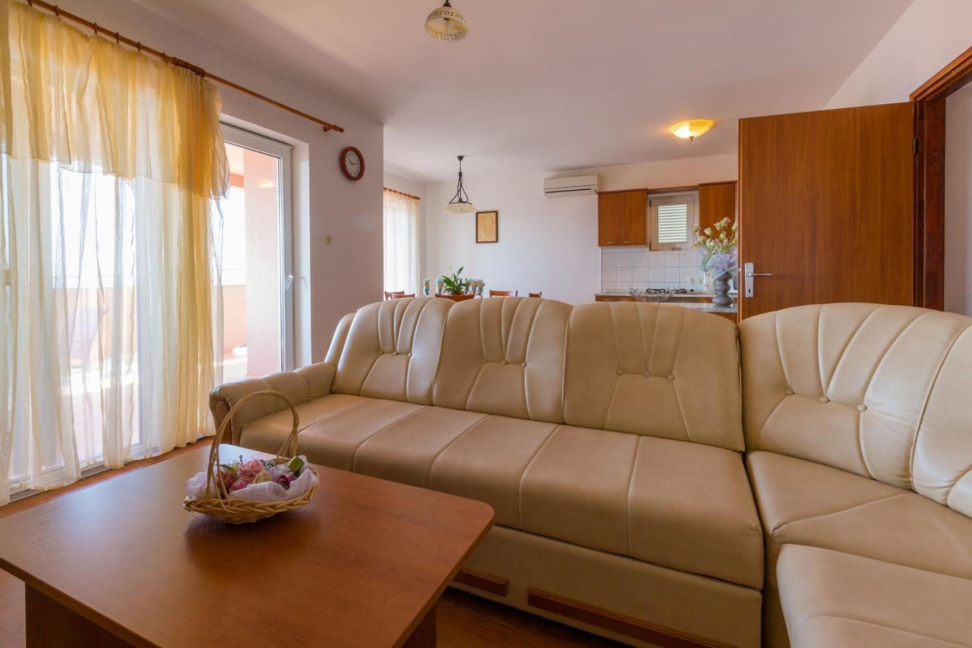 Apartments Tomica Novi Vinodolski Ngoại thất bức ảnh